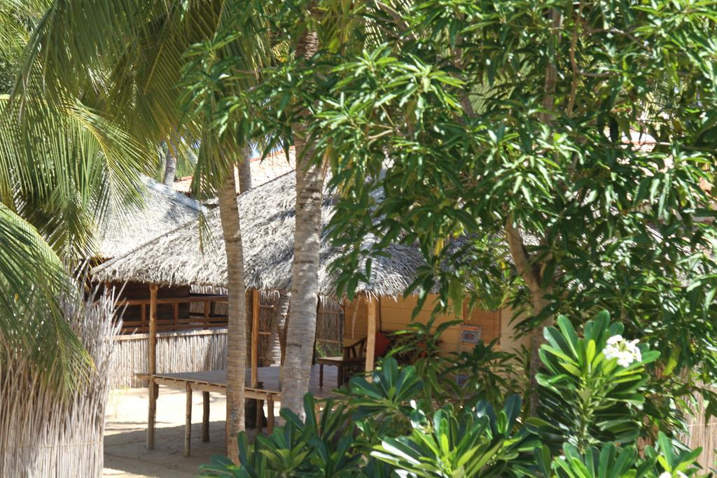 Cocodance Kitesurfing Resort Kalpitiya Exterior foto